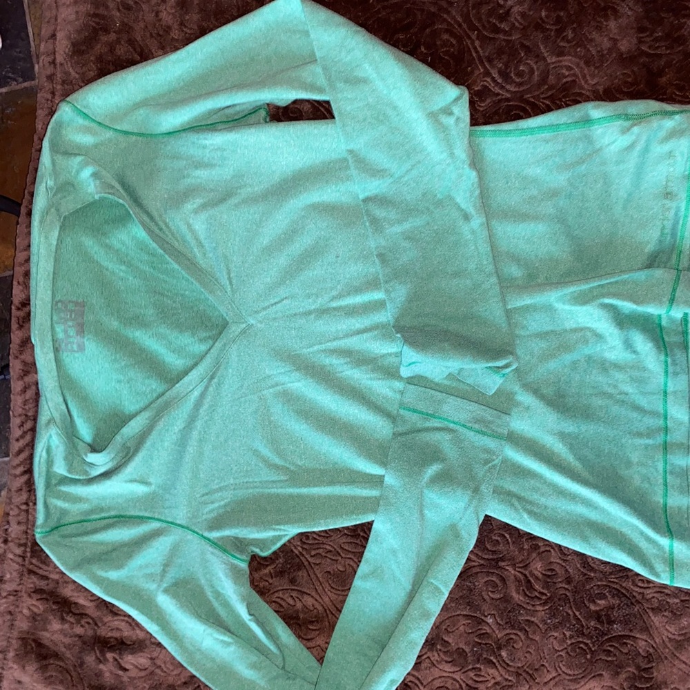 Long sleeved athletic shirt